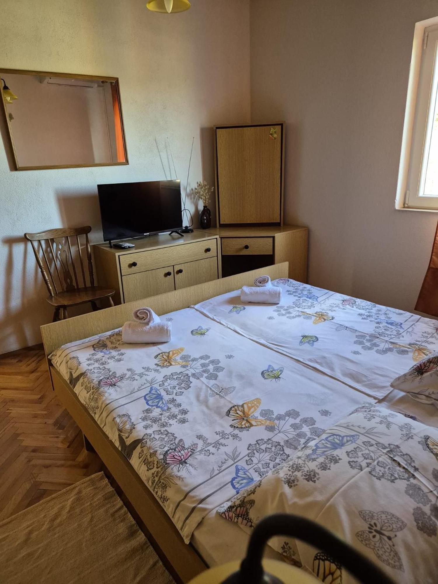 Škrip Apartmani Ino מראה חיצוני תמונה